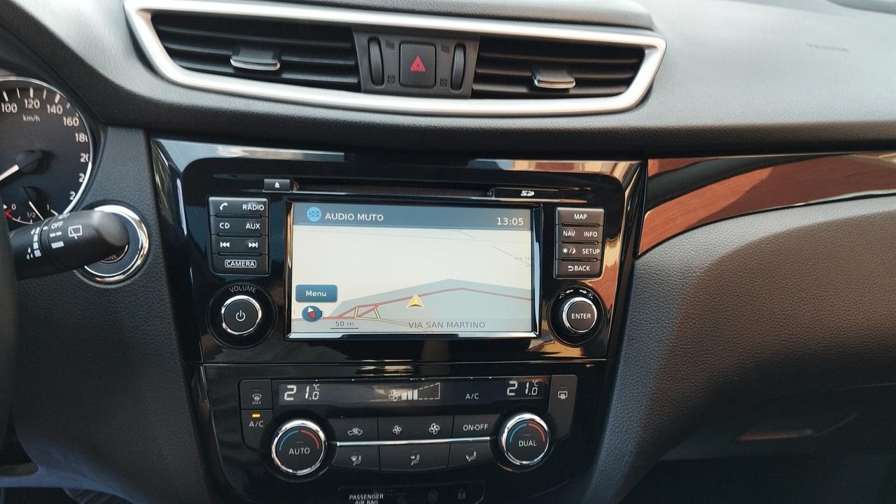 NISSAN QASHQAI TETTO-NAVI-CAMERA 360