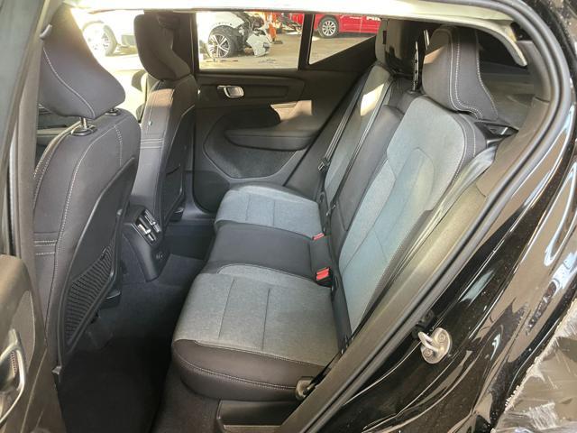 VOLVO XC40 1.5 T4 RECHARGE PLUG-IN HYBRID AUTOMATICO