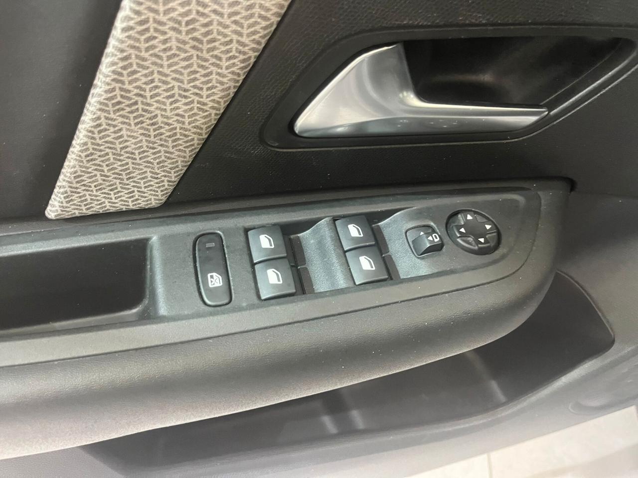 Citroen C4 PureTech 130 S&S EAT8 Plus