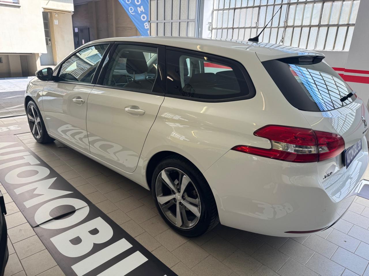 Peugeot 308 BlueHDi 130 S&S SW Business