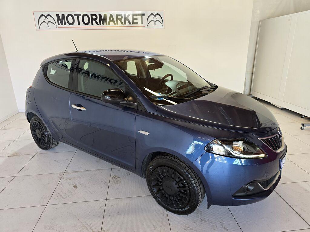 Lancia Ypsilon 5 Porte 1.0 FireFly Hybrid Silver