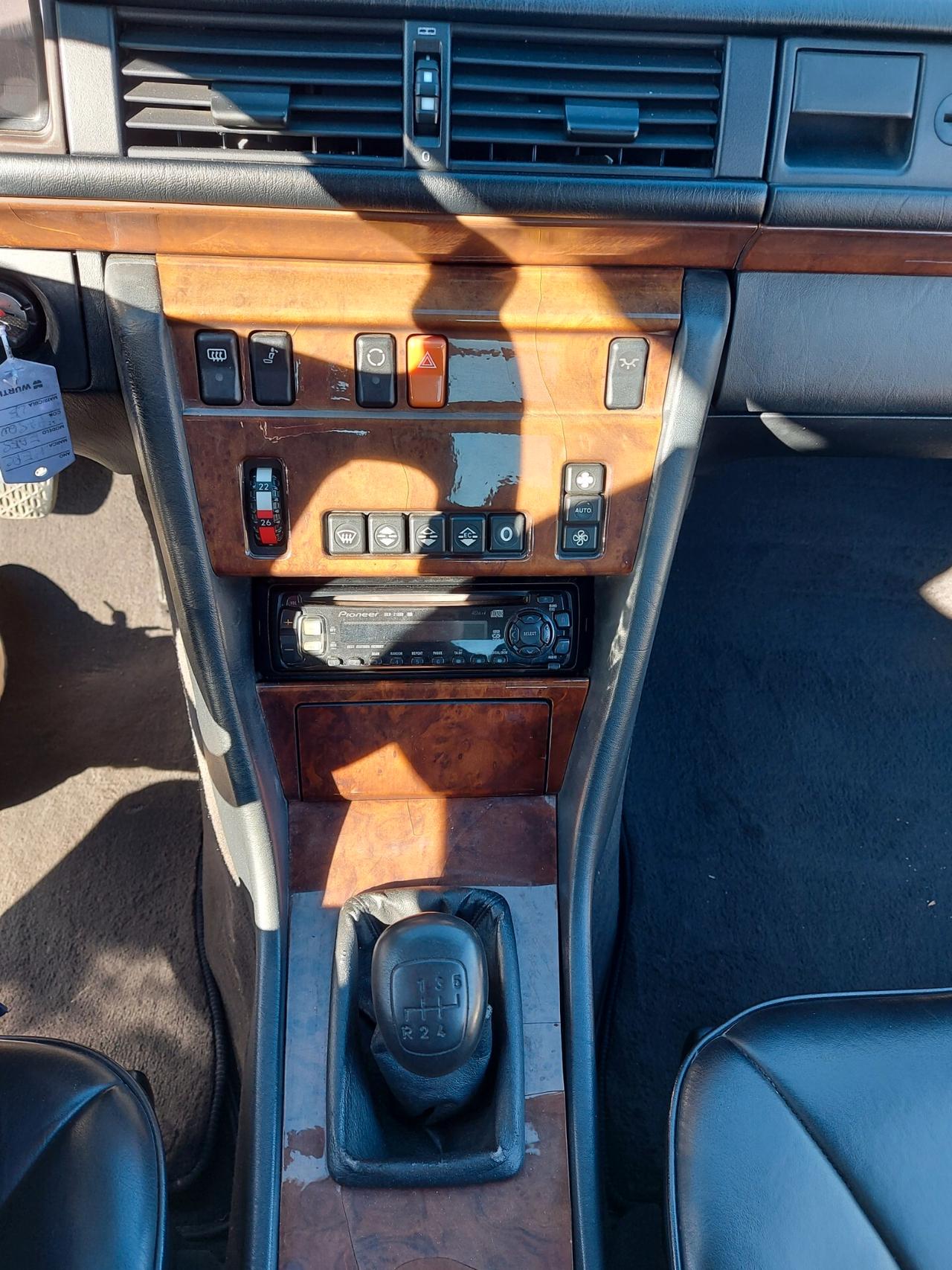 Mercedes-benz CE 200 COUPE'