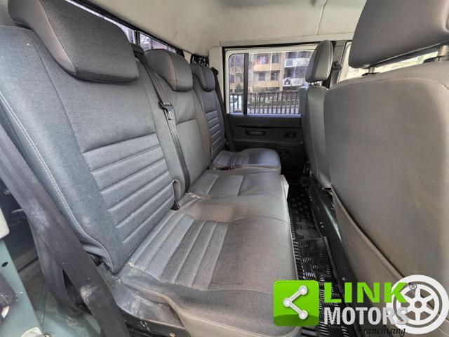 LAND ROVER Defender 2.4 TD4 122 CV 110 Crew Cab