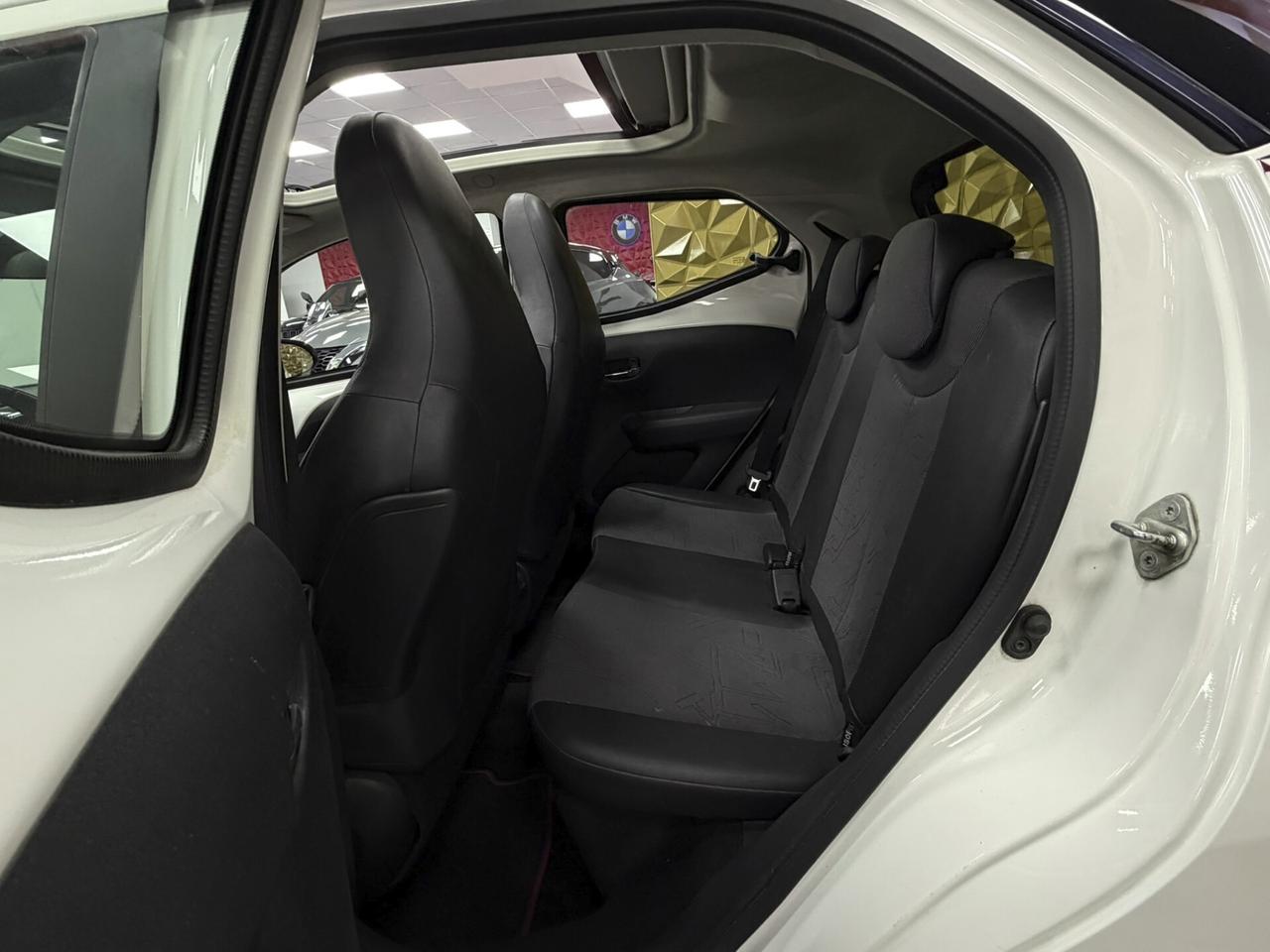 Toyota Aygo 1.0 VVT-i 69 CV 5 porte x-wave TSS