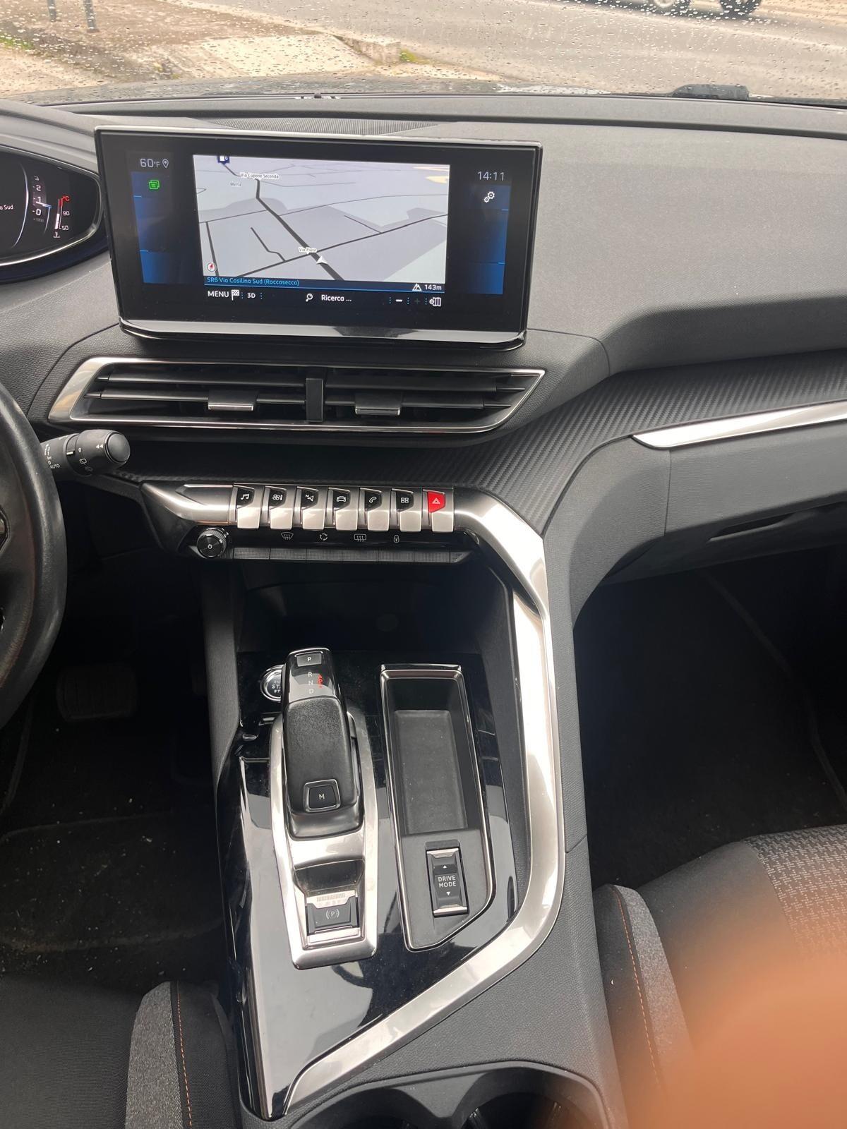 PEUGEOT 3008 BLUEHDI 130 SES EAT8 ALLURE