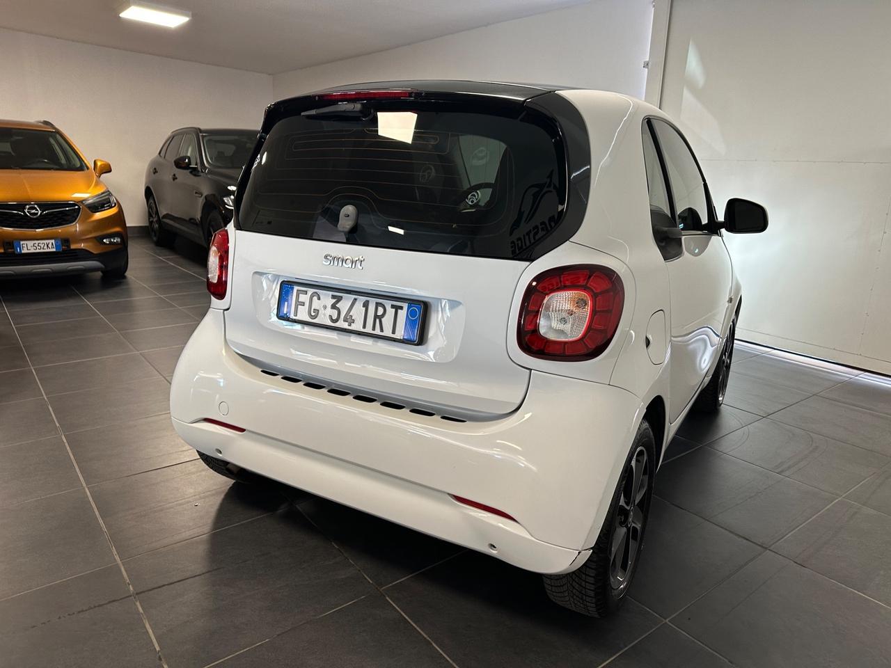 SMART FORTWO 1.0 PASSION 71CV AUTOMATICA TOTAL WHITE