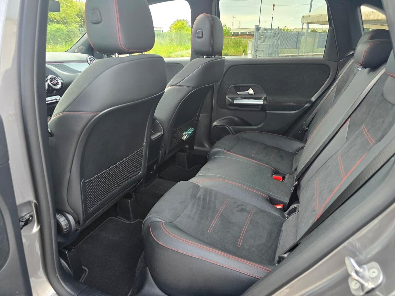 Mercedes-benz B 180 d Automatic AMG Line Premium Plus