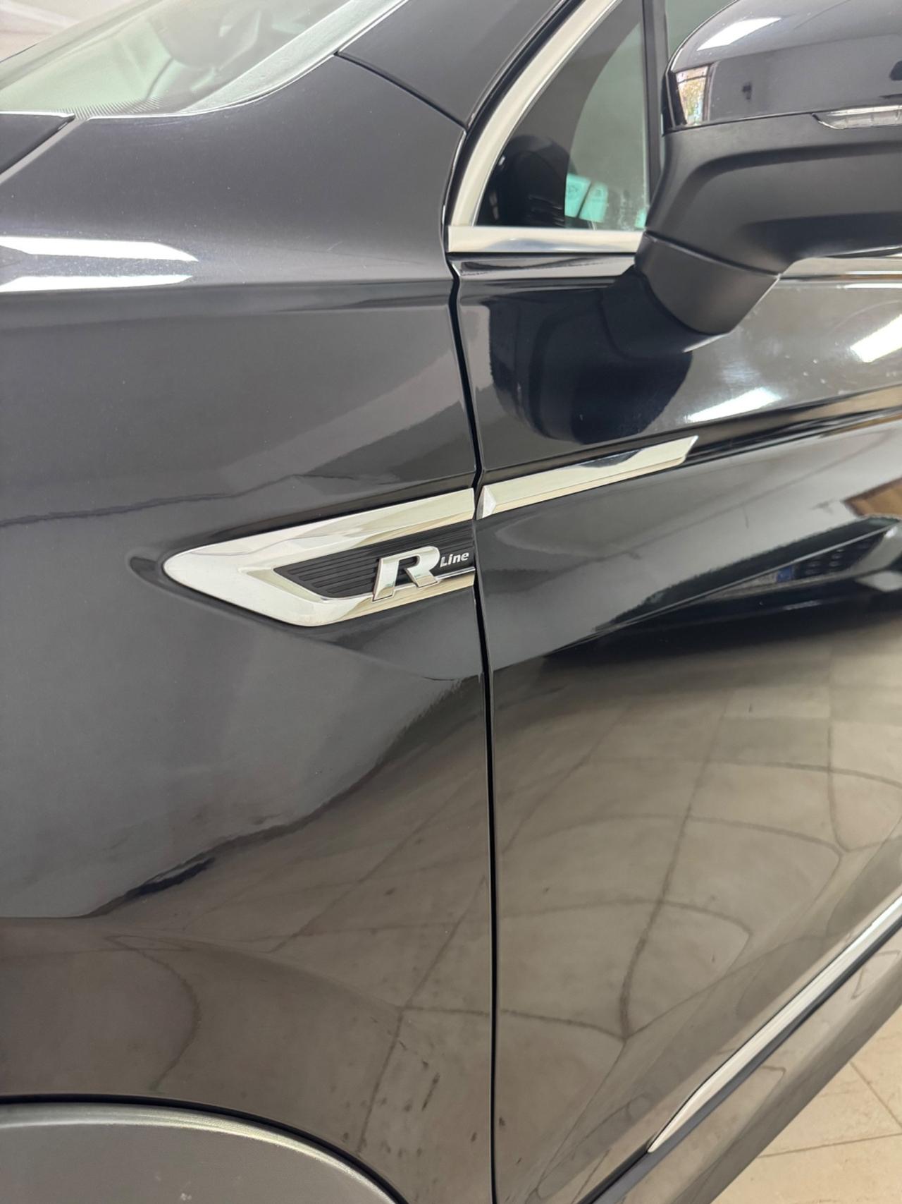 Volkswagen Tiguan 2.0 TDI DSG R line pelle uni pro