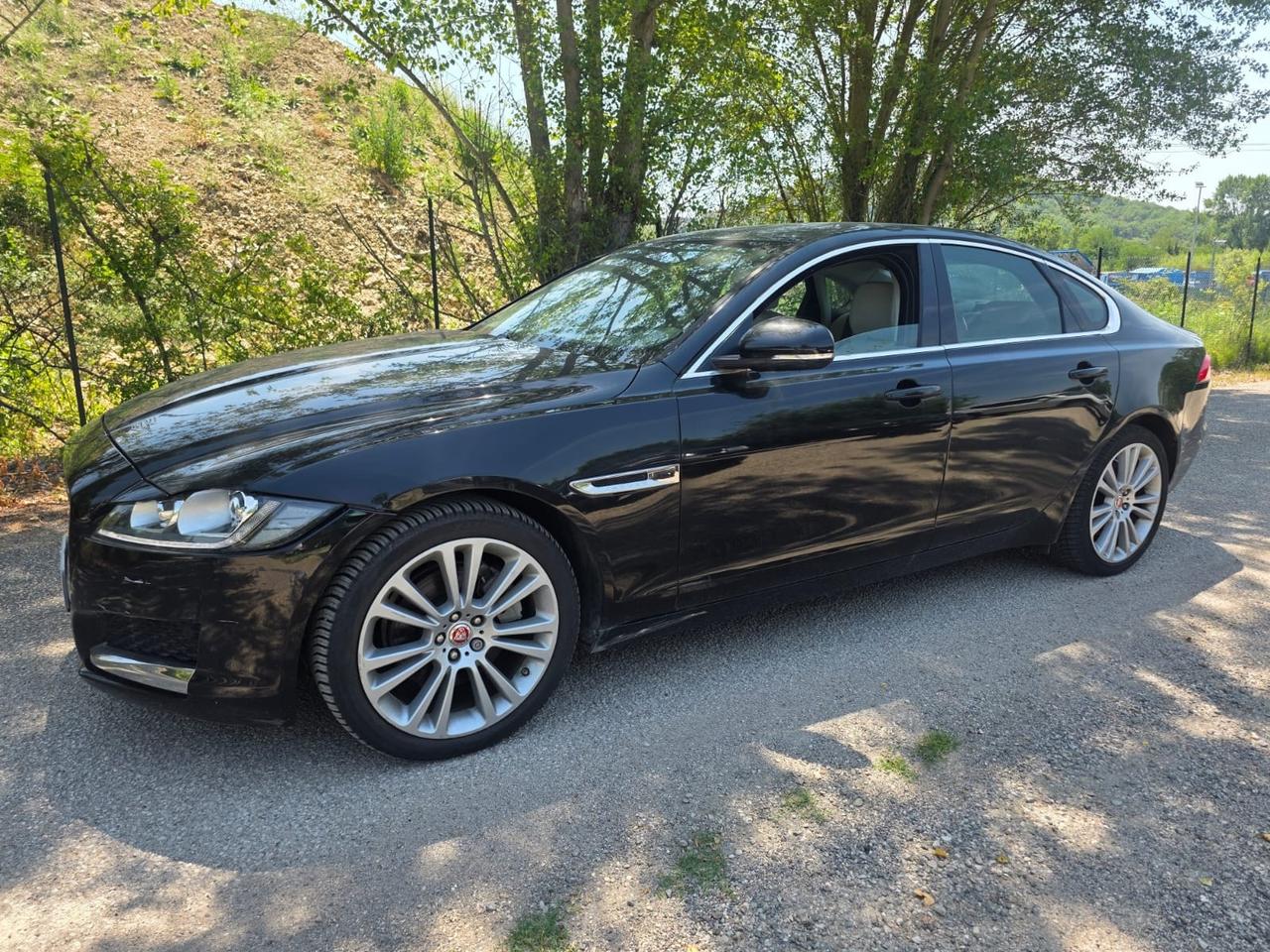 Jaguar XF 2.0 D 240 CV AWD aut. Portfolio