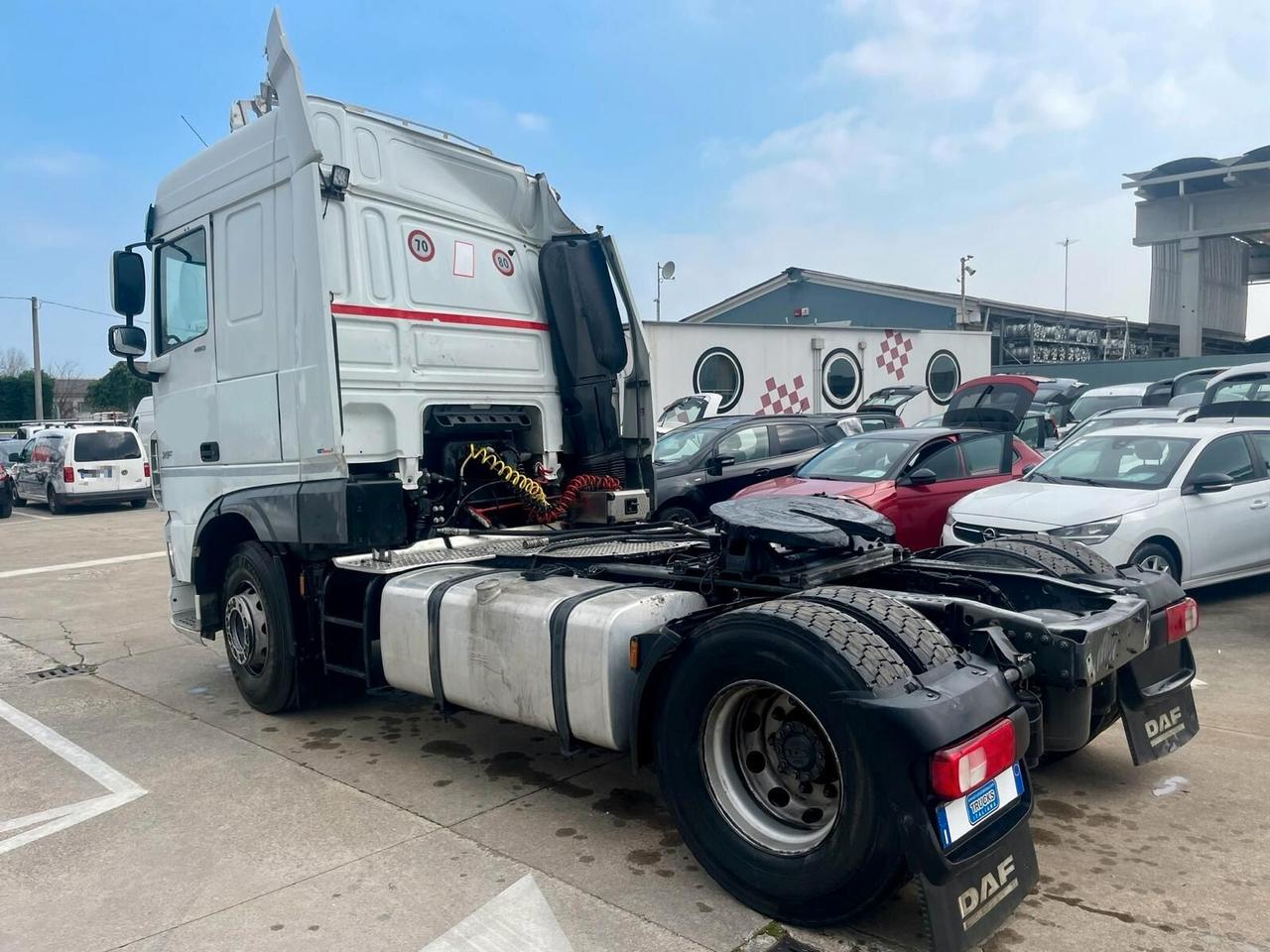 DAF XF 106 -480 **SINISTRATO *** MARCIANTE VA IN MOTO ***