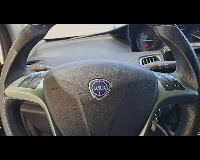 LANCIA Ypsilon 1.0 hybrid Gold Plus