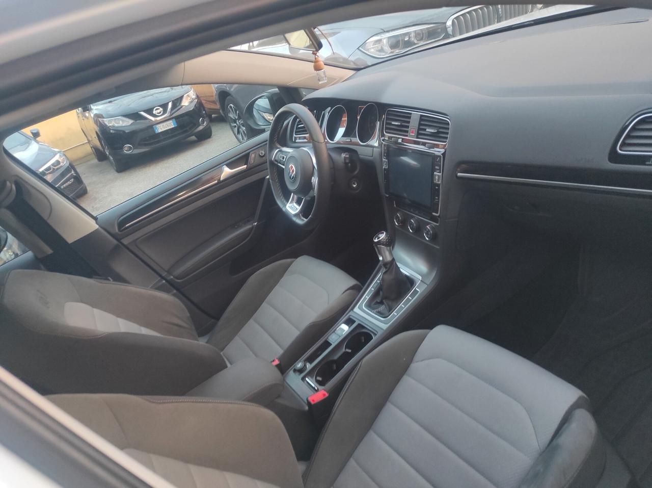 Volkswagen Golf 1.6 TDI 5p. Highline BlueMotion Technology