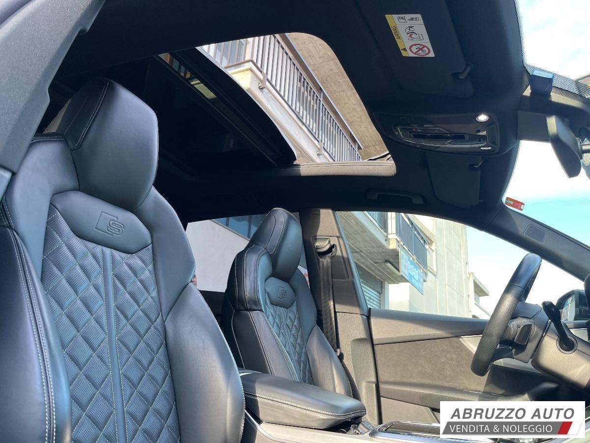 AUDI Q8 50 TDI 286 CV quattro tiptronic Sport Tetto+Gancio