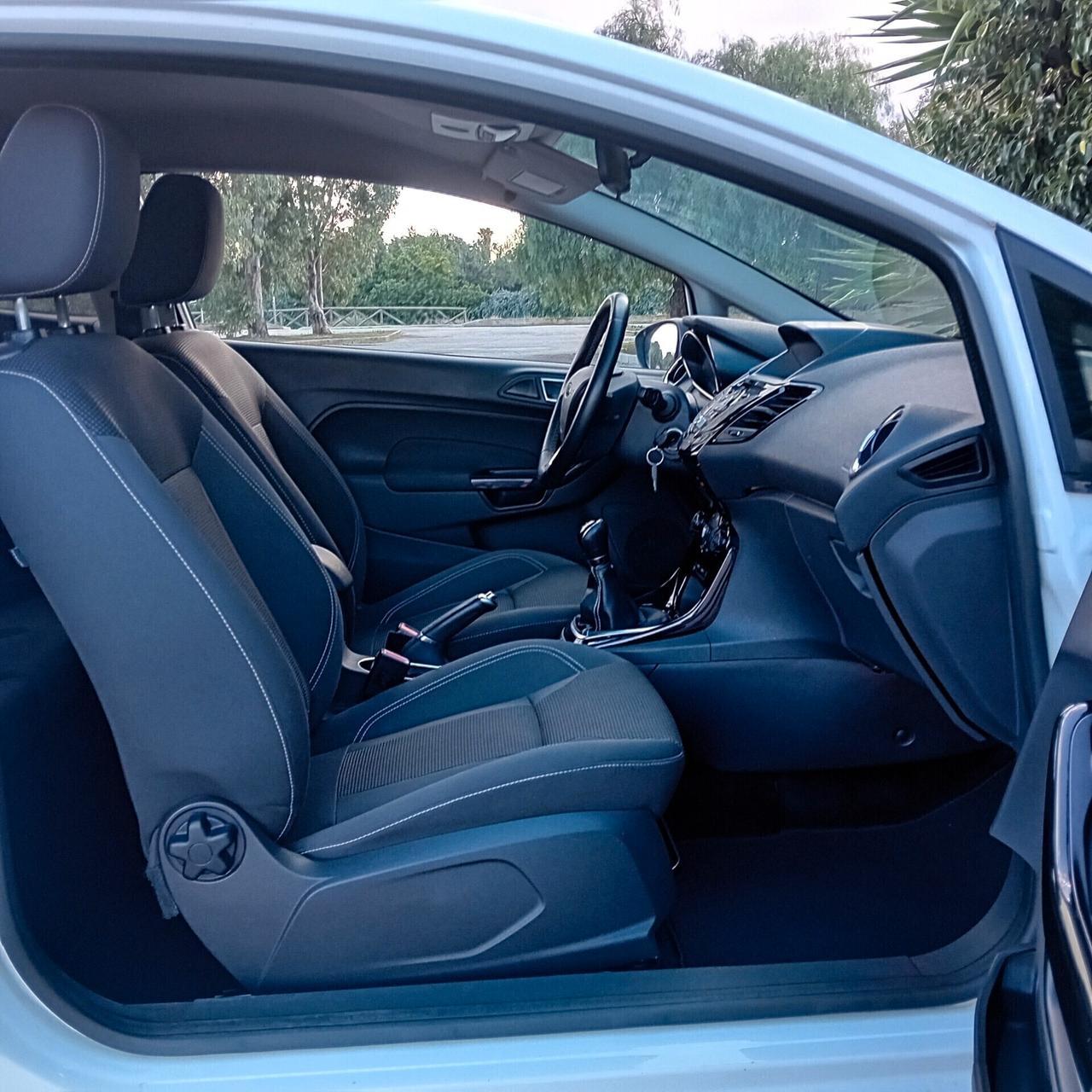 Ford Fiesta 1.5 TDCi 75CV Titanium -UNIPROPRIETARIO-