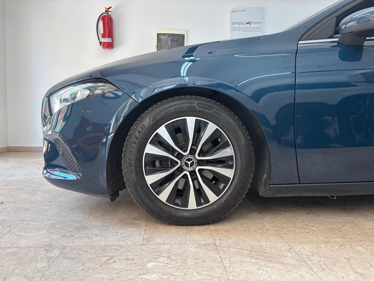 Mercedes-benz A 180d Automatic Business Extra