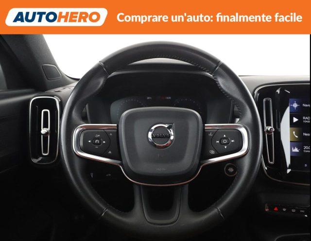 VOLVO XC40 T3 Momentum