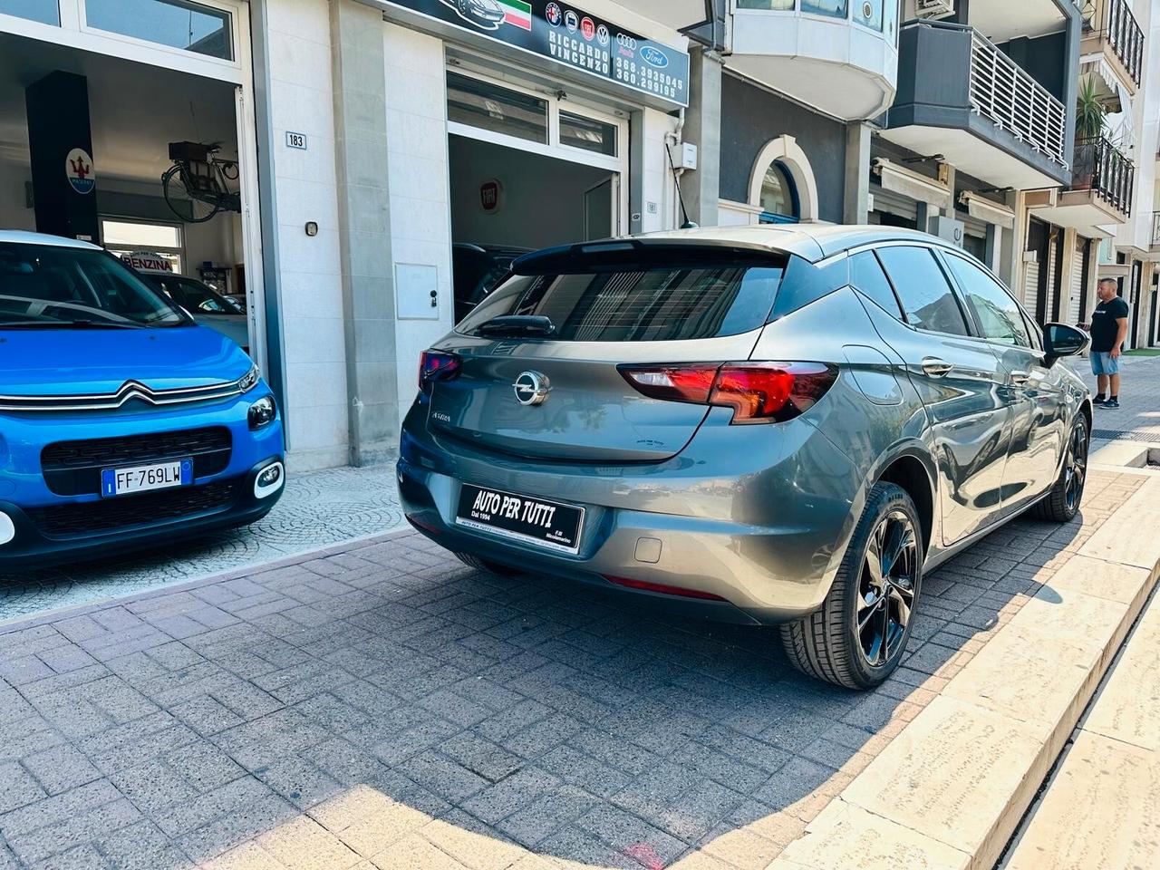Opel Astra 1.6 CDTi 136CV 5p