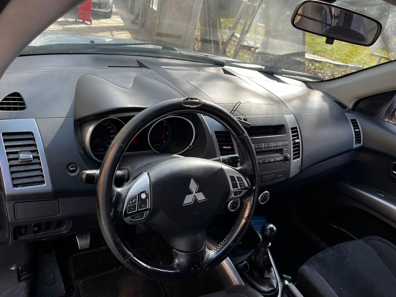 Mitsubishi Outlander 2.0 DI-D Invite DPF