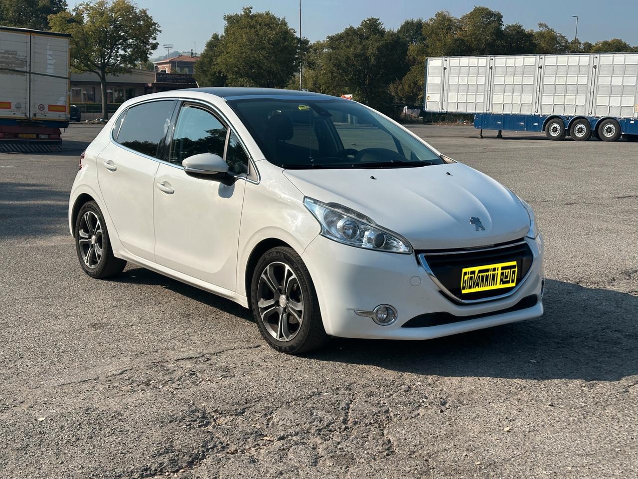 Peugeot 208 1.6 e-HDi 92 CV Stop&Start 5 porte Allure