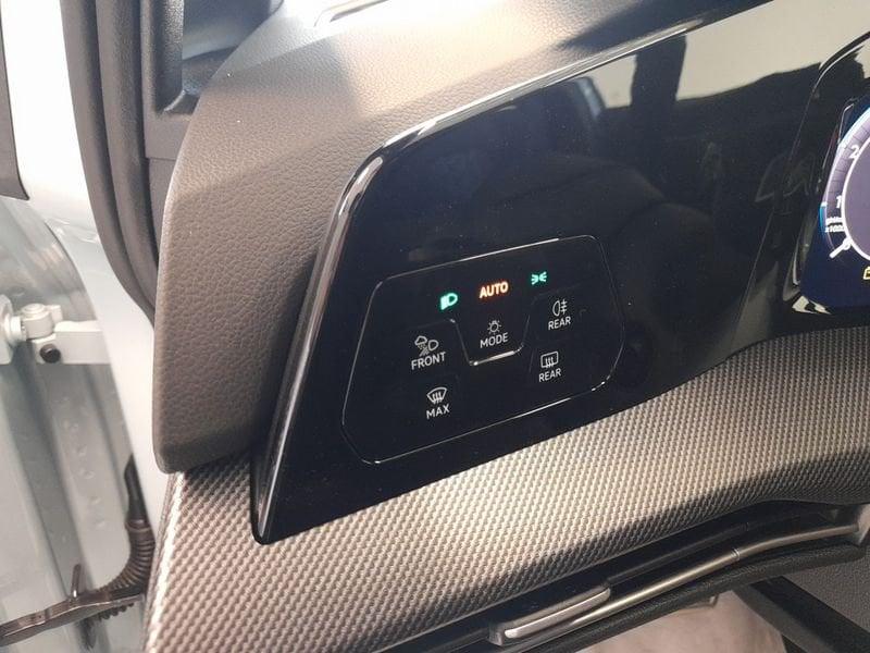 Volkswagen Golf 1.5 eTSI ACT 110kW R-Line Plus DSG
