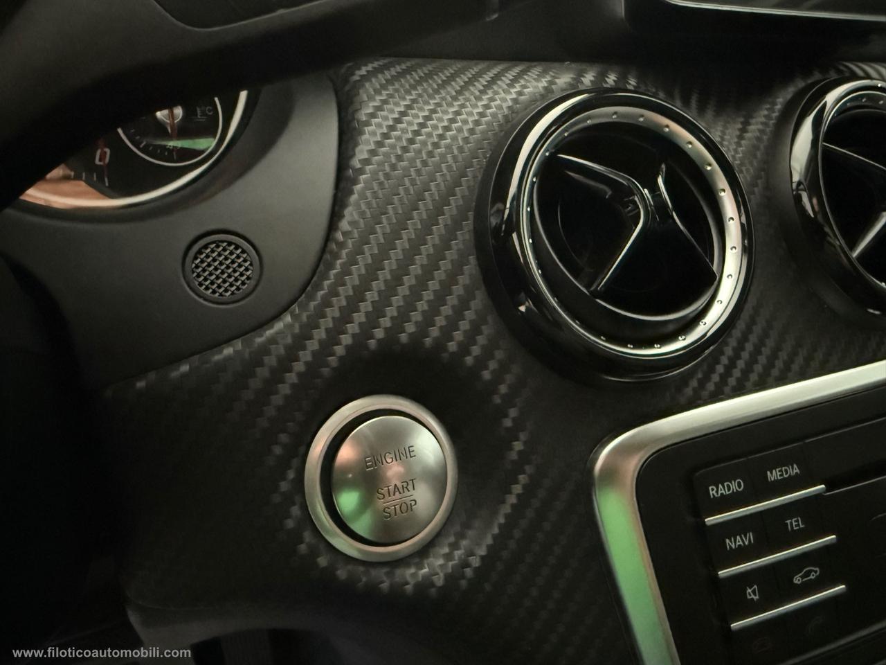 MERCEDES-BENZ GLA 180 d Automatic Business FARI LED - PACK SERIE SPECIALE