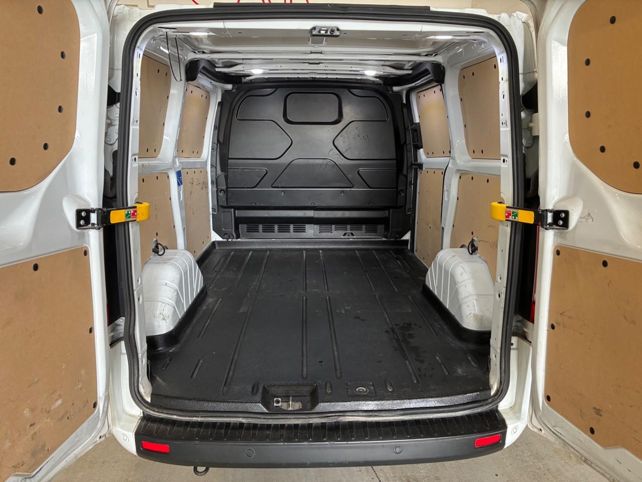FordTransit Custom 300 2.0 idci 130 PC Trend (+IVA)