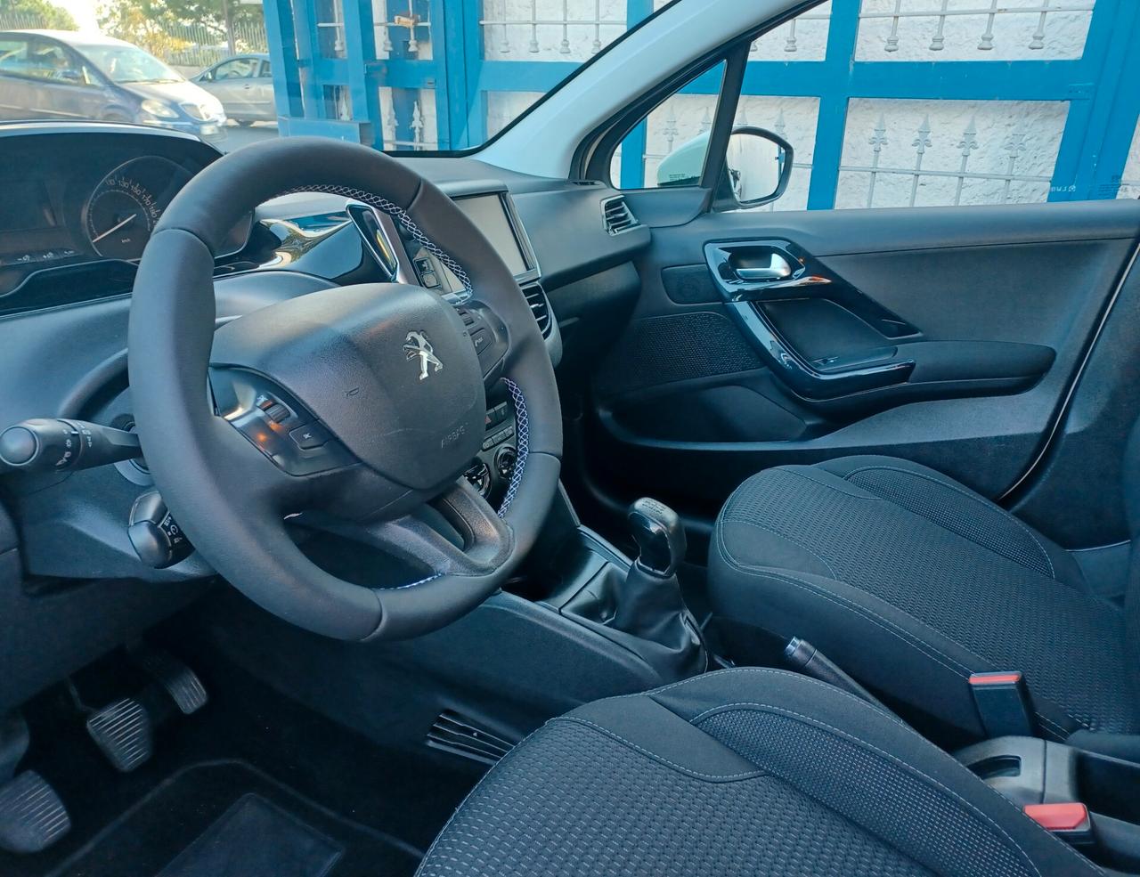 Peugeot 208 BlueHDi 5 porte ANNO 2021