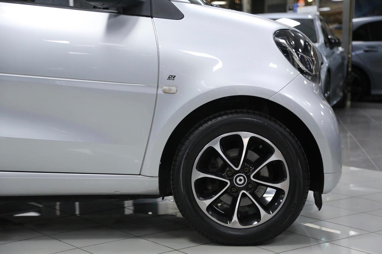 Smart fortwo 1.0 70 cv twinamic Passion