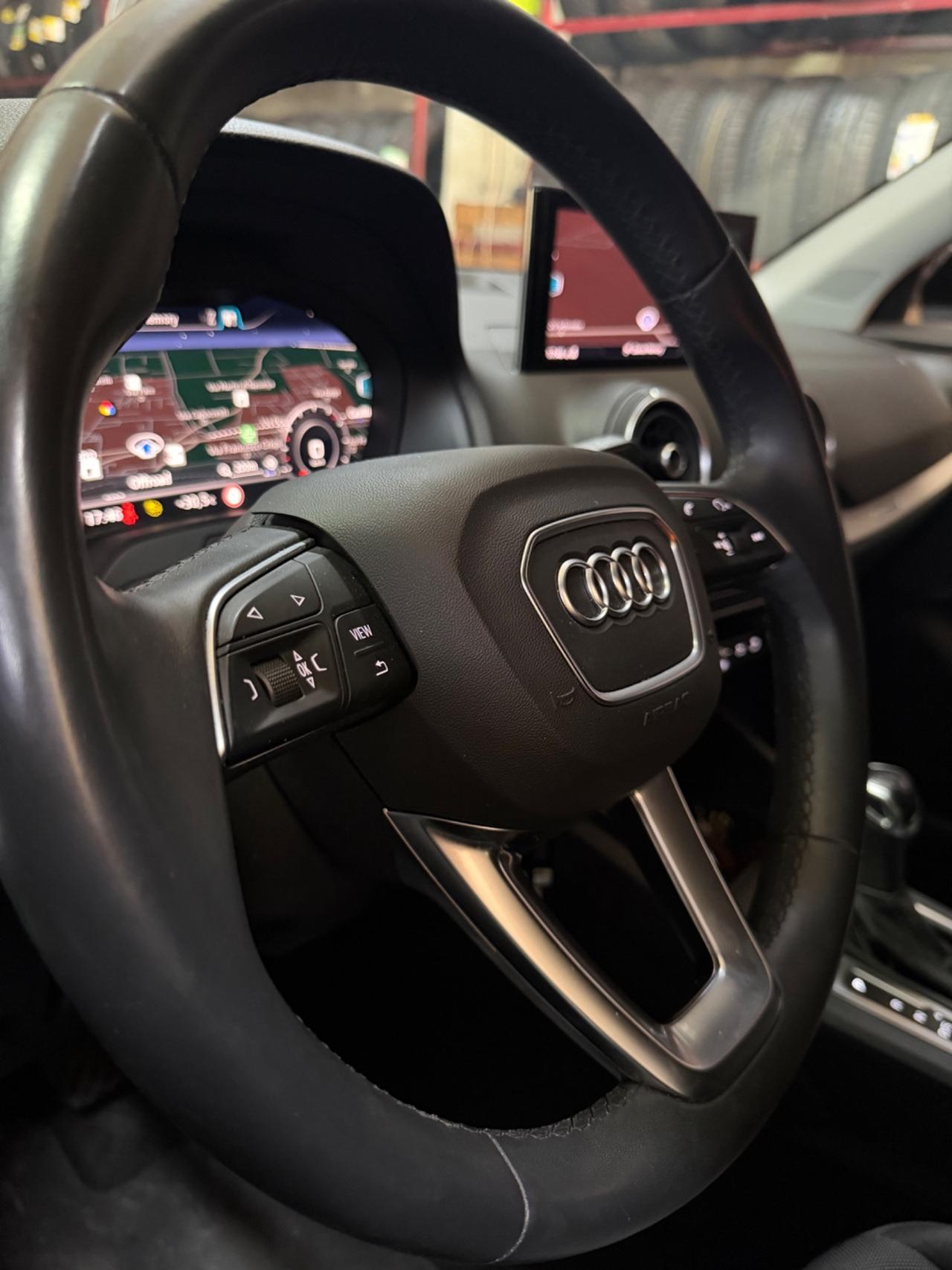 Audi Q2 30 TDI S tronic Identity Black