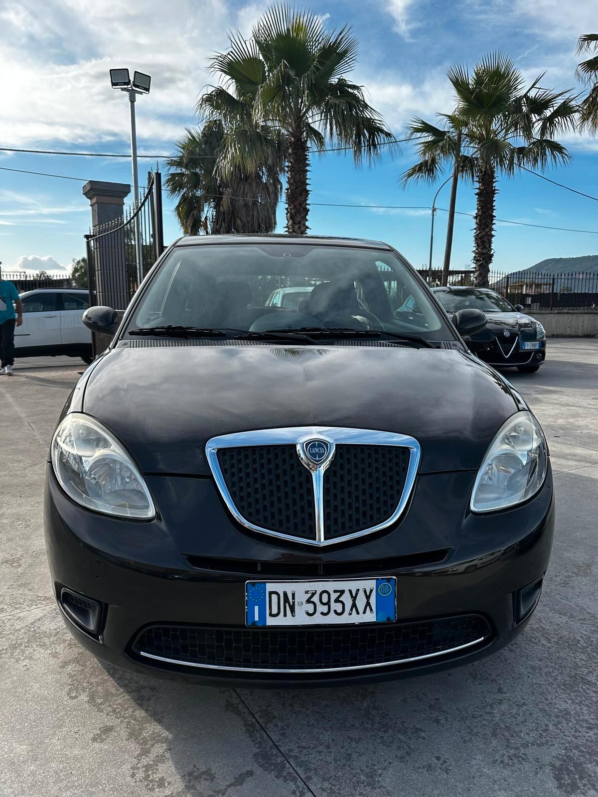 Lancia Ypsilon 1.2 Platino