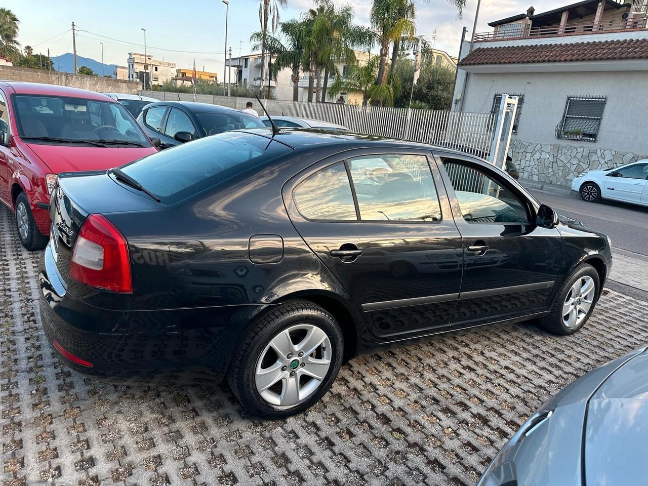 Skoda Octavia 1.6 TDI CR F.AP. Elegance-01/2012