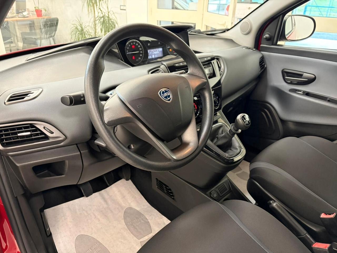Lancia Ypsilon 1.2 Silver 69cv unico proprietario