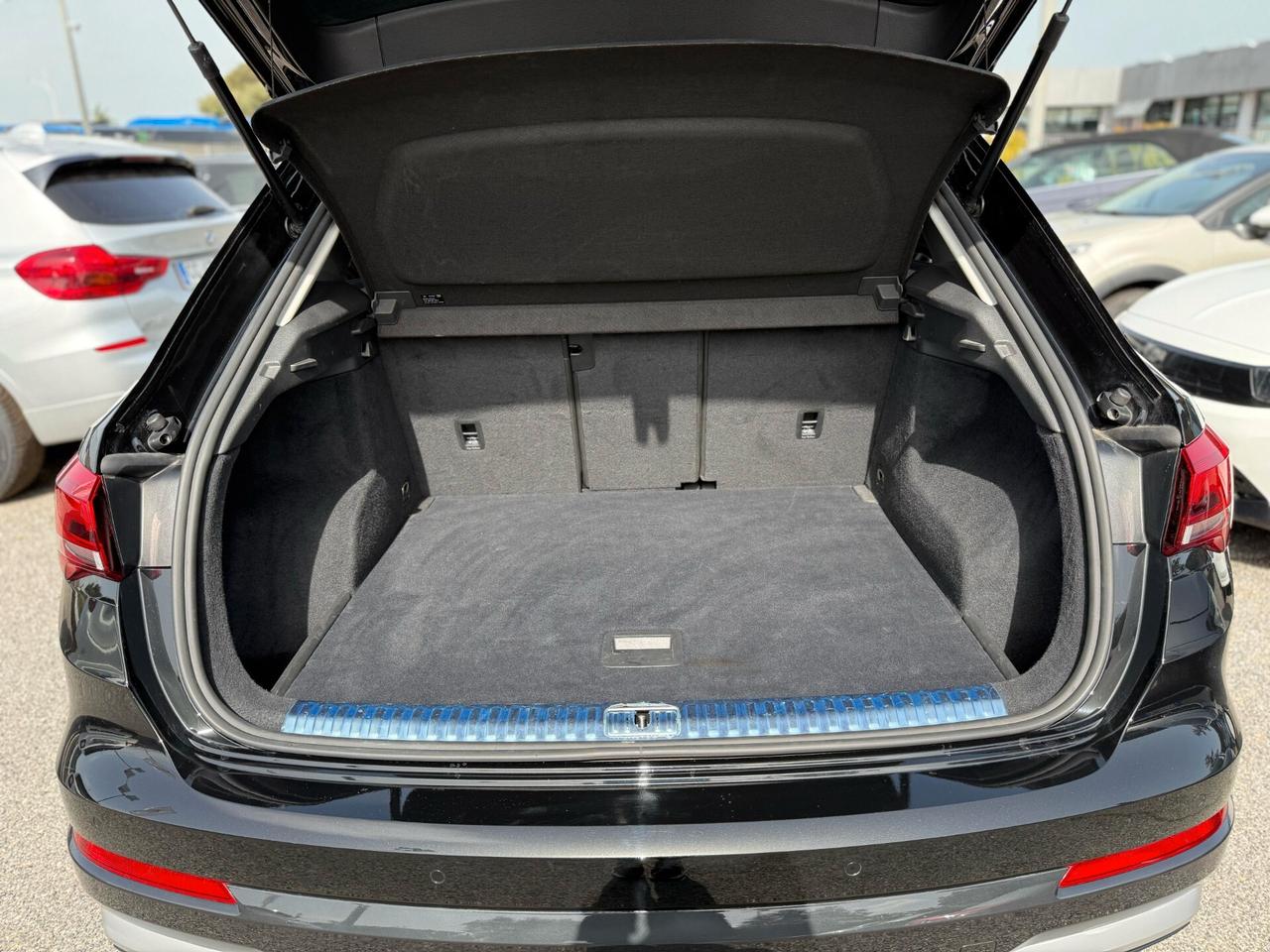 Audi Q3 35 TDI S tronic Business Advanced