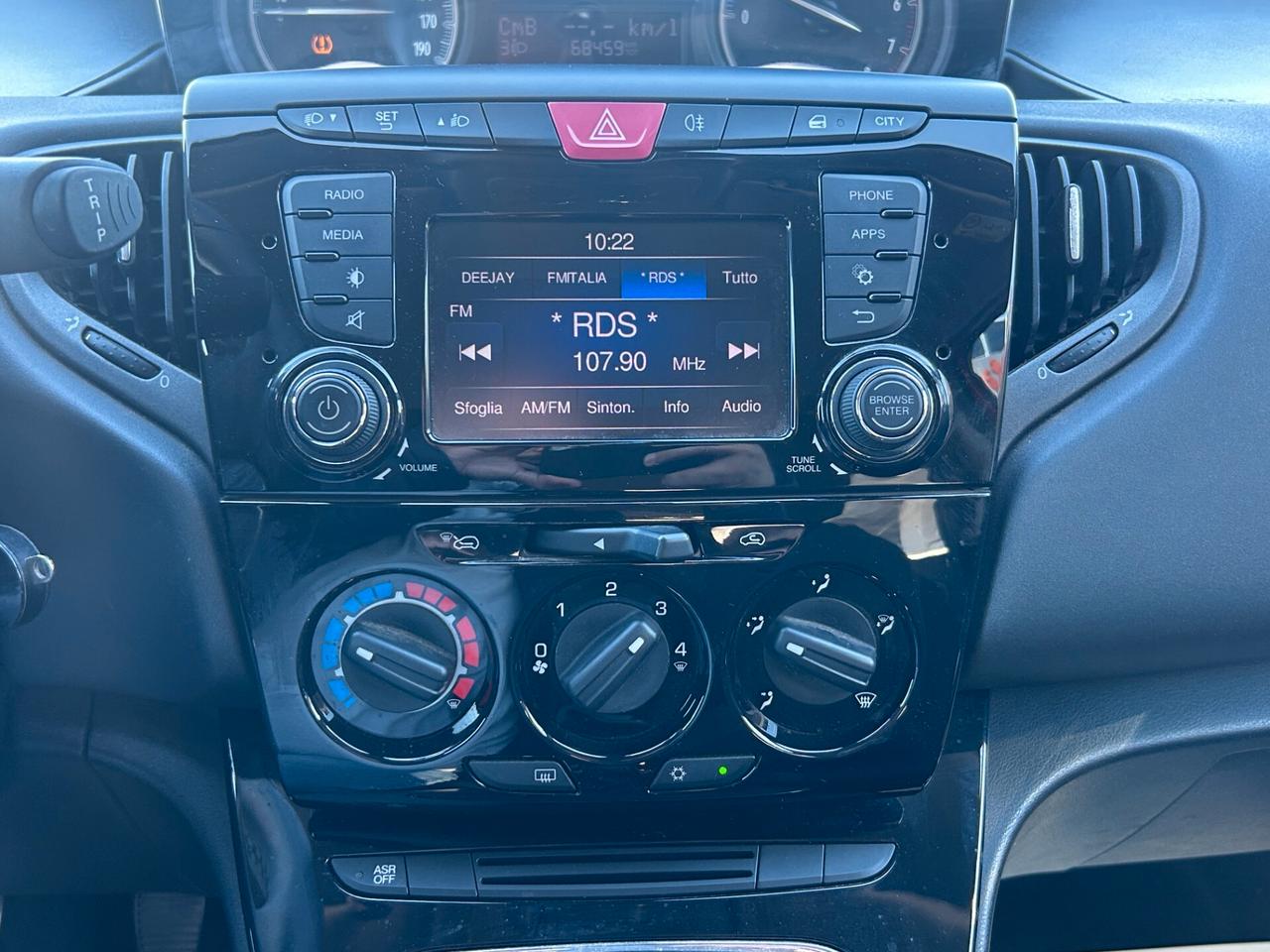 Lancia Ypsilon 1.2 Silver 69cv