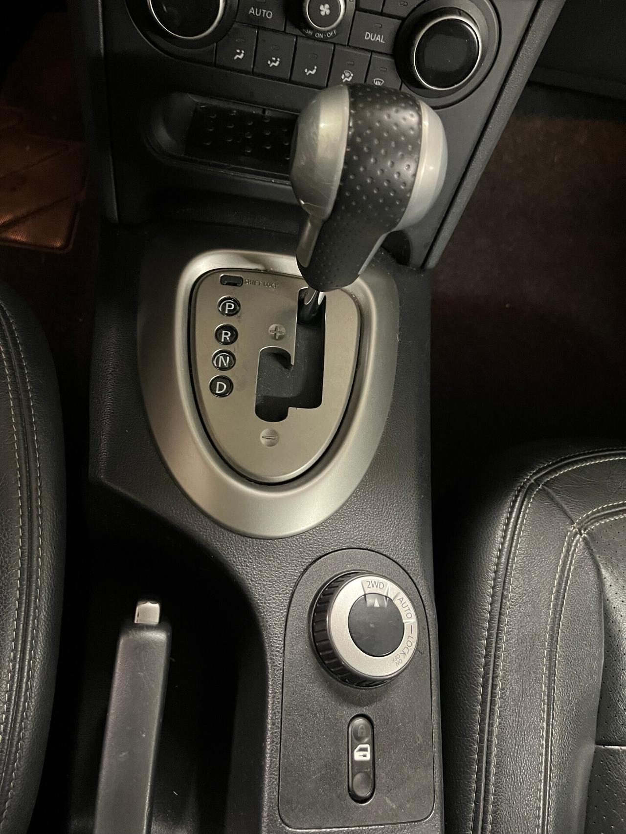 Nissan Qashqai 2.0 dCi DPF 4WD Cambio Automatico - Tekna - 2011