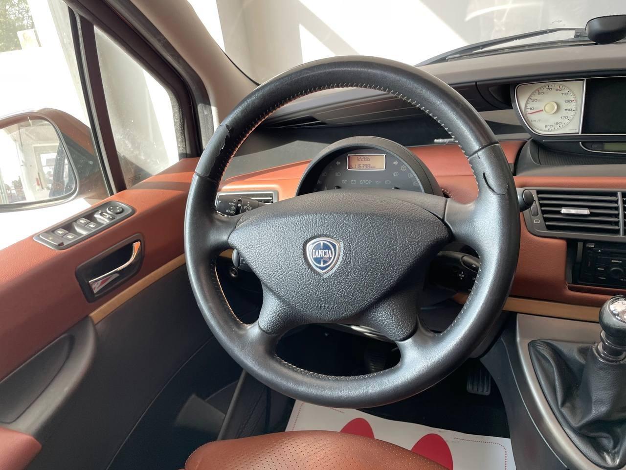 Lancia Phedra - Full Optional | Porte Scorrevoli