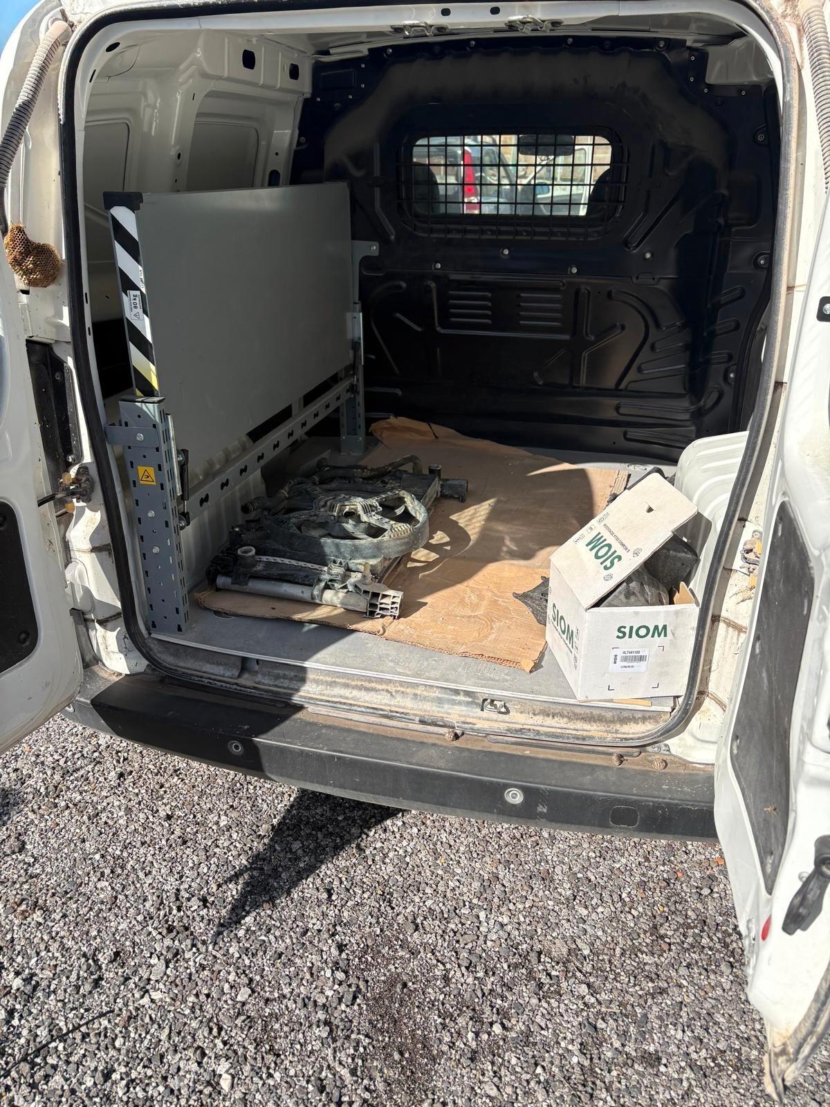 Fiat Fiorino 1.3 MJT 80CV Cargo SINISTRATO