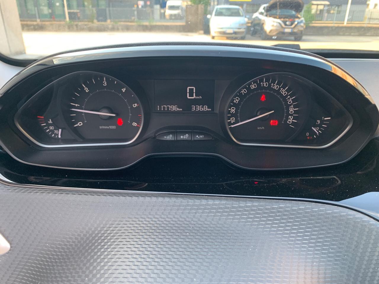 Peugeot 2008 BlueHDi