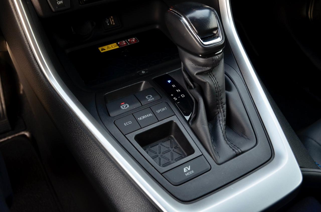 TOYOTA RAV 4 2.5 VVT-IE HYBRID 2WD 218cv E-CVT, UNICOPROPRIETARIO, GARANZIA UFF TOYOTA, SERVICE TOYOTA, RETROCAMERA, EURO 6D, PERMUTE