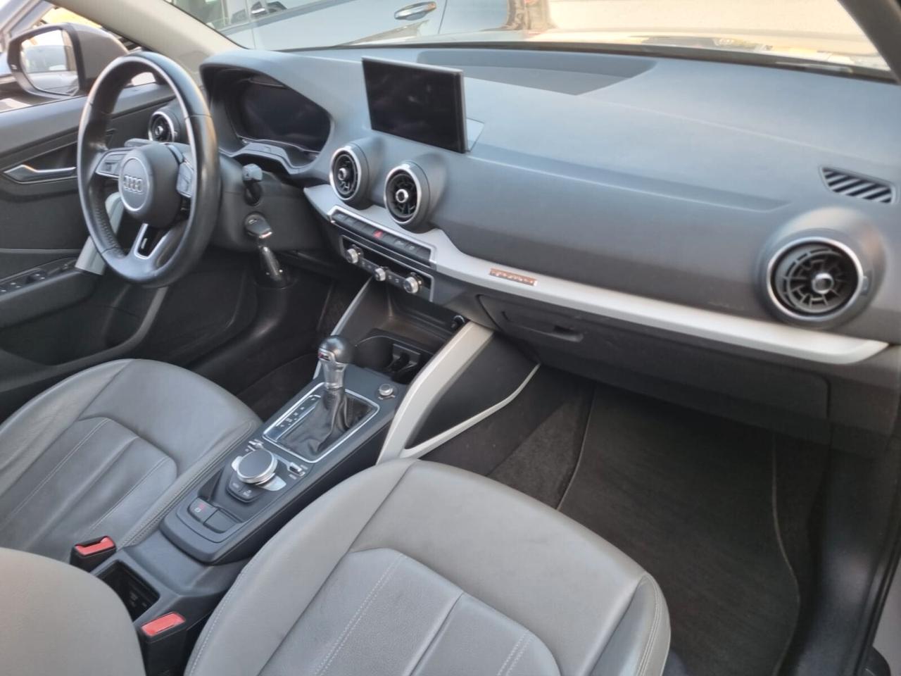 Audi Q2 40 TFSI quattro S tronic Design