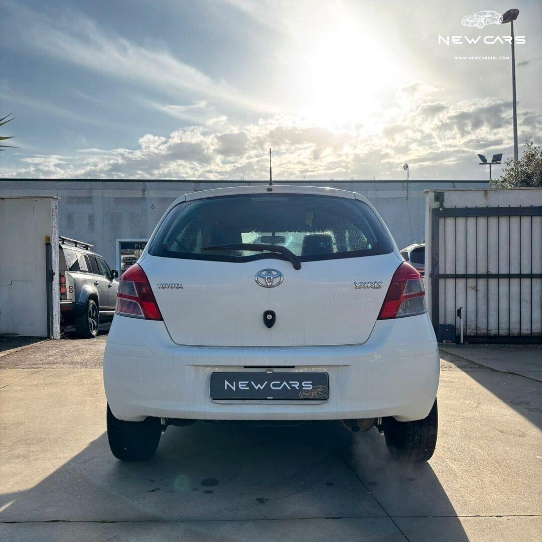 Toyota Yaris 1.0 5 porte Sol