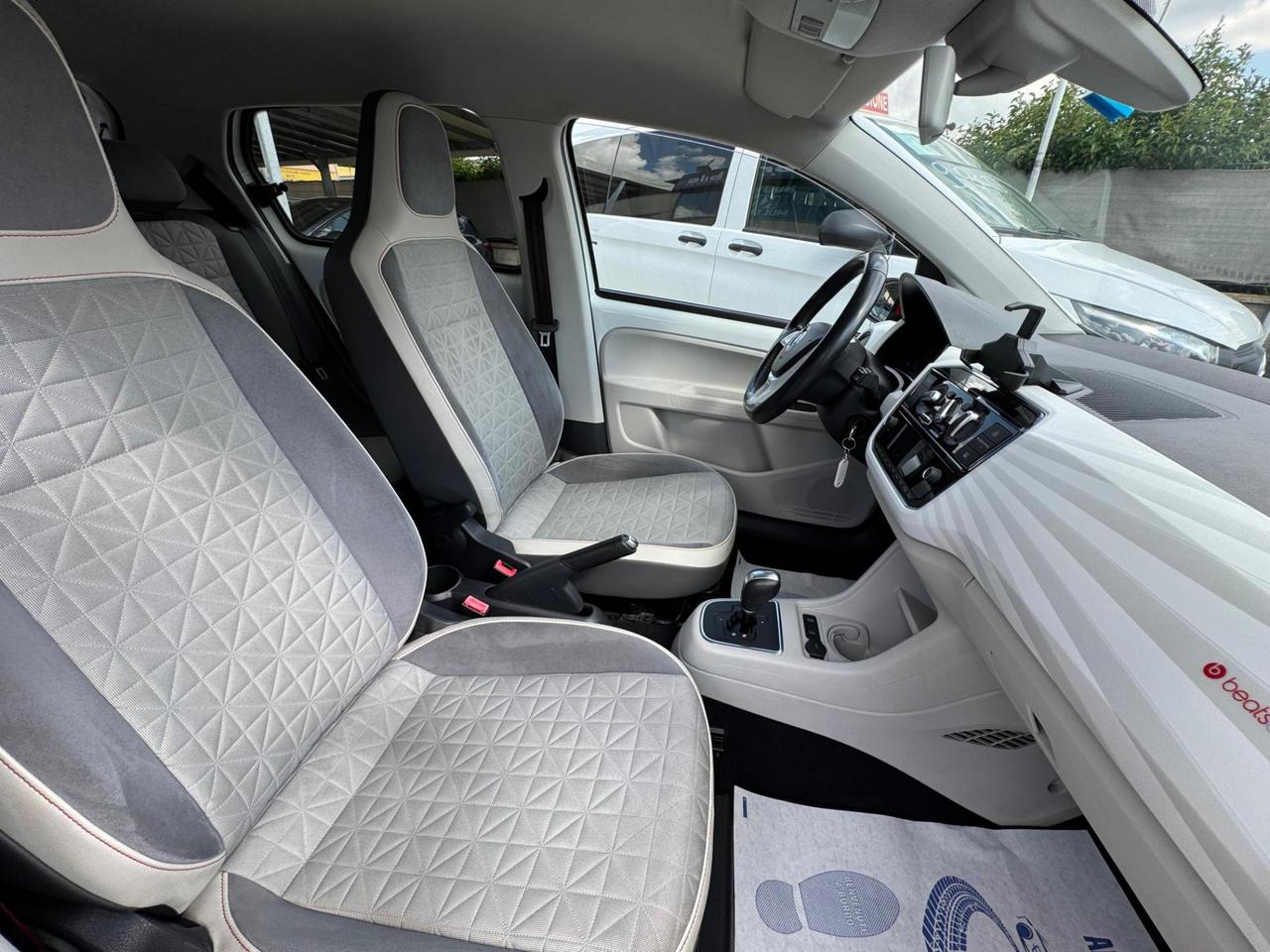 Volkswagen up! 5 Porte up! 5p 1.0 High up! 75cv AUTOMATICA