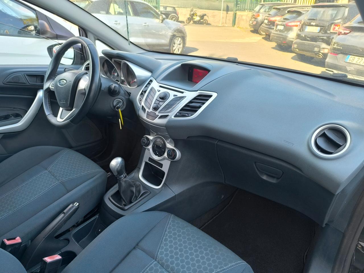 Ford Fiesta 1.4 TDCi 68CV 5 porte Titanium
