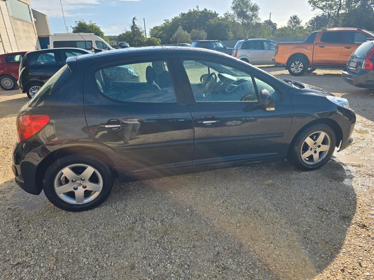 Peugeot 207 1.4 8V 75CV 5p. X Line ECO GPL