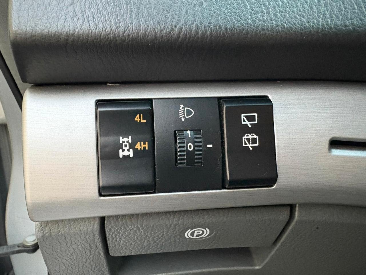 Ssangyong Rodius 2.7 XDi 4WD AUTOMATICA 7 POSTI