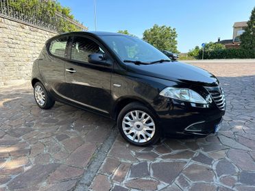 Lancia Ypsilon 1.2 69 CV 5 porte S&S Gold neopatentati