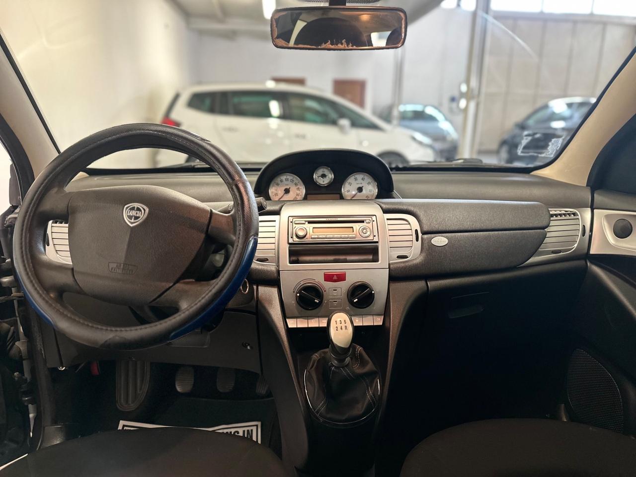 Lancia Ypsilon 1.2 Argento NEOPATENTATI