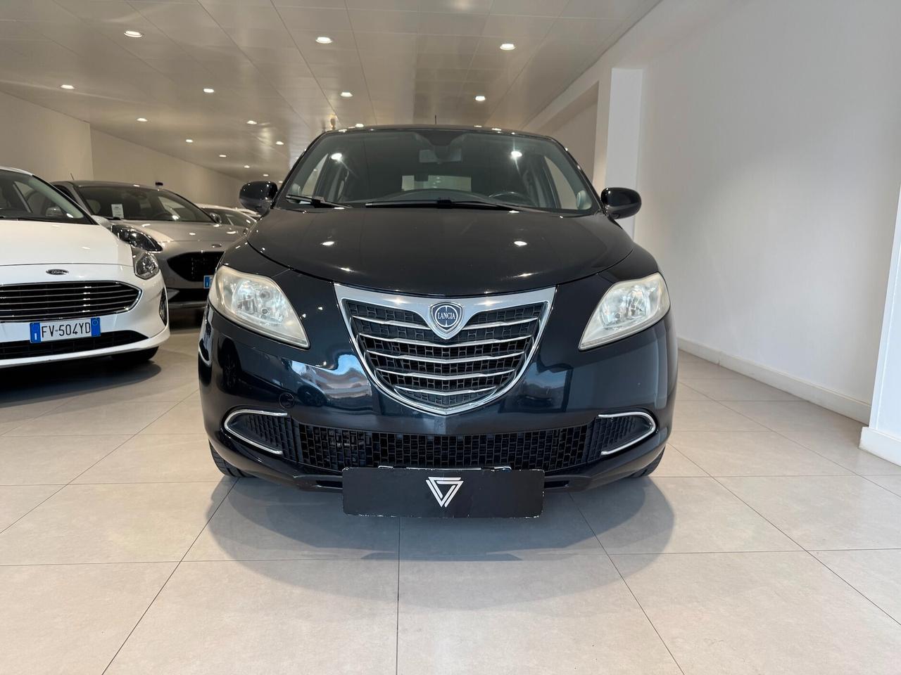 Lancia Ypsilon 1.3 MJT 16V 95 CV 5 porte S&S Silver