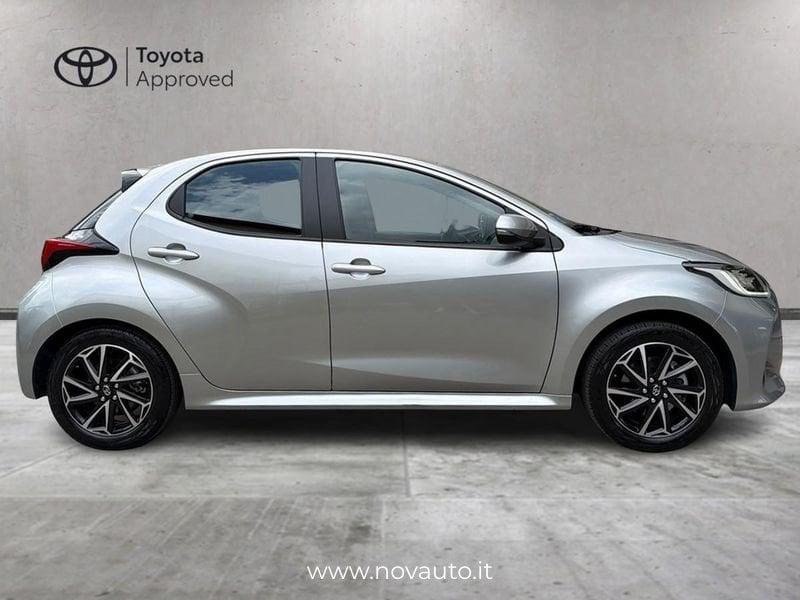 Toyota Yaris Hybrid Trend MY22