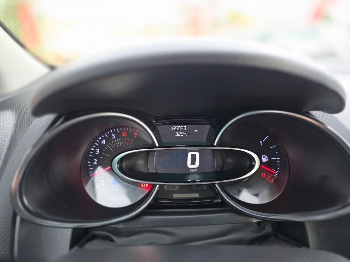 Renault Clio TCe 12V 75 CV 5 porte Moschino Life